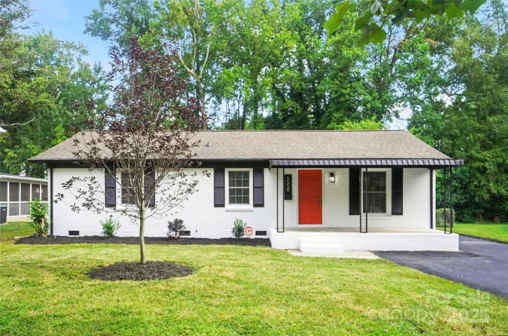 6558 Covecreek Drive sold home in Eastbrook Woods, Charlotte, NC