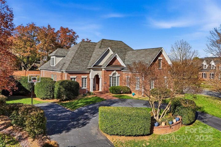 3997 2nd Street Drive sold home in Moores Ferry, Hickory, NC