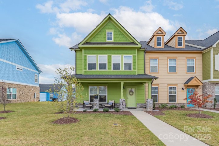 1044 Riverwalk Parkway active home in Riverwalk, Rock Hill, SC