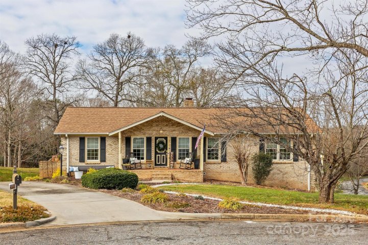 2419 Pebblestone Court sold home in Landsdowne, Gastonia, NC