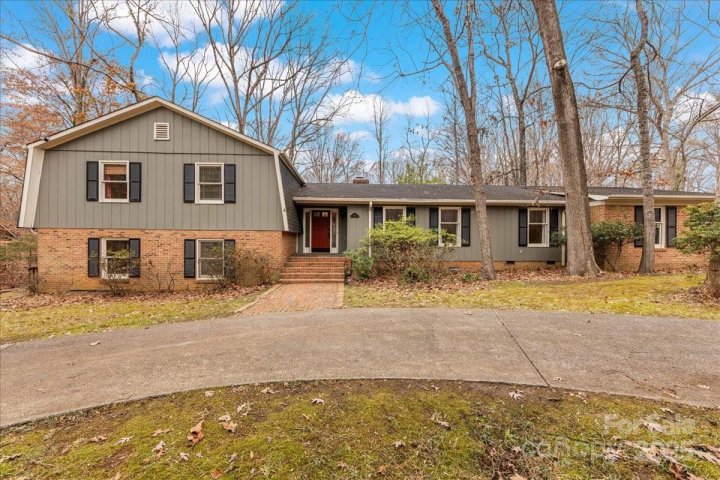 3212 Nancy Creek Road pending home in Providence Plantation, Charlotte, NC