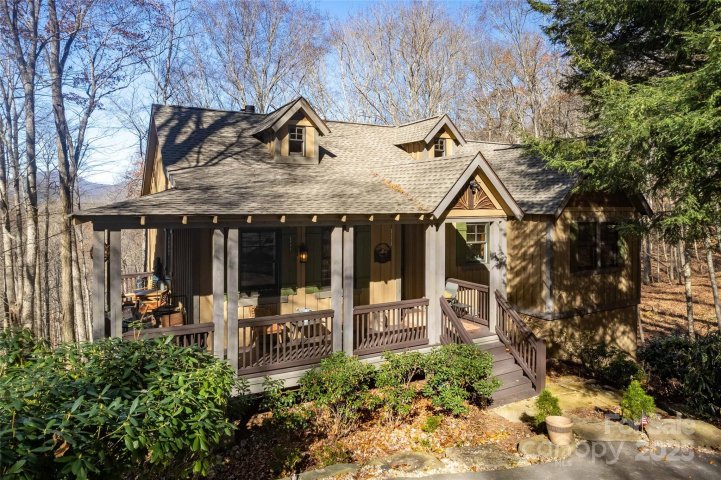 126 Mossycup Court active home in Bear Lake Reserve, Tuckasegee, NC