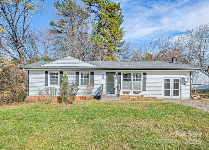Homes in Willowbrook, Hendersonville