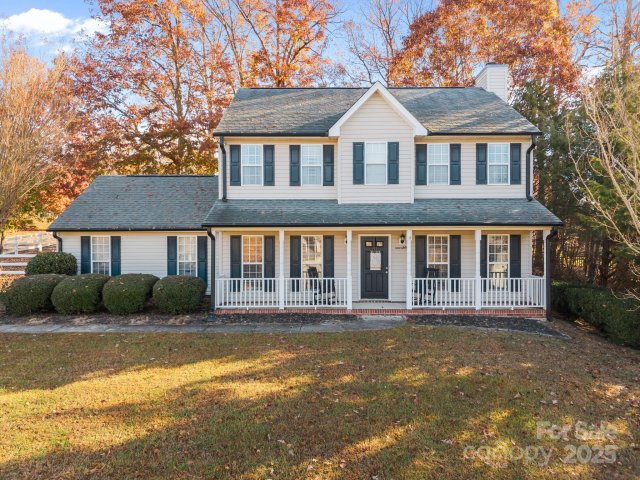 135 Shade Tree Circle sold home in Whitegrove, Fort Mill, SC