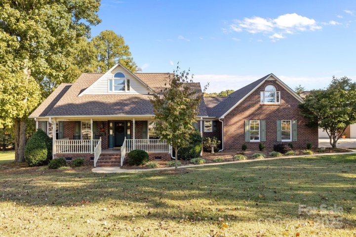 1296 Cole Avenue sold home in Eastview Oaks, Rock Hill, SC
