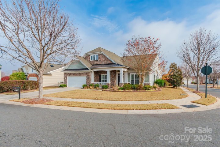 2050 Yellowstone Drive active home in Sun City Carolina Lakes, Fort Mill, SC