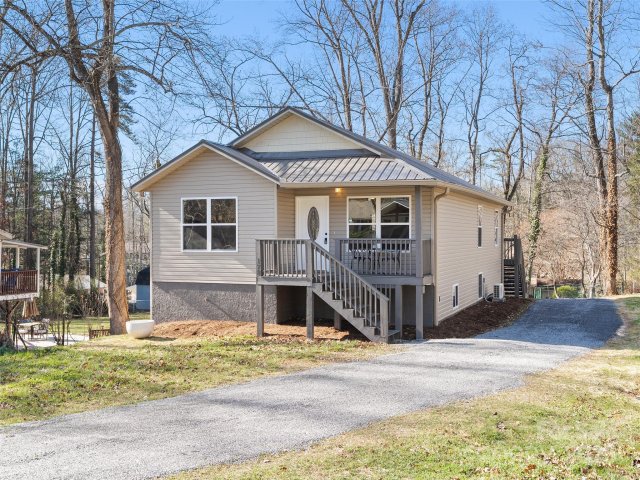 178 Locust Court sold home in Royal Pines, Arden, NC