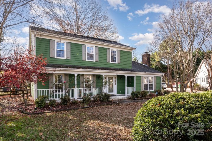 8700 Parkchester Drive sold home in Raeburn, Charlotte, NC