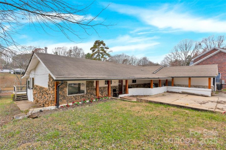 156 Hazelton Loop sold home in Regency Lake Village, Mooresville, NC