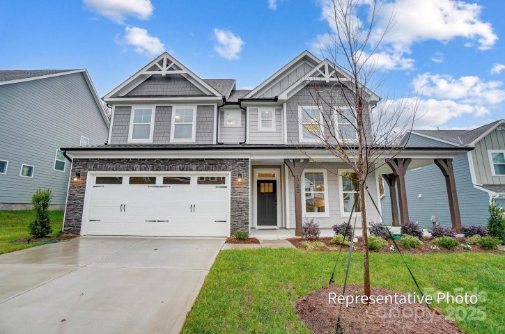 1367 Knob Creek Drive active home in Robinson Oaks, Gastonia, NC