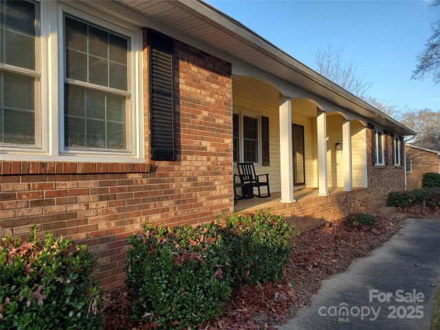 2318 Shaw Avenue pending home in Sedgefield, Gastonia, NC