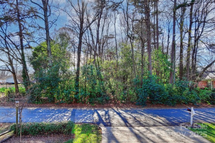 1023 James Street sold home in Oakdale, Charlotte, NC