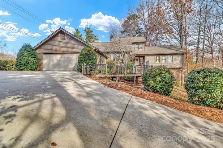 3 Lake Ridge Road pending home in River Hills, Clover, SC