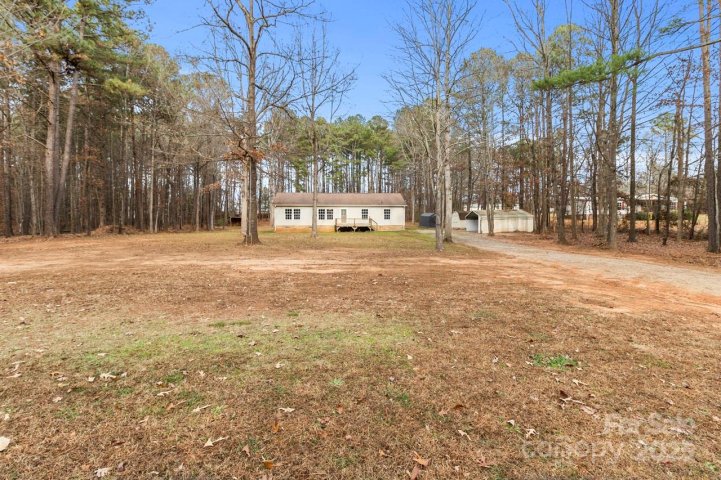 6706 Lineberger Road sold home in Mundy Acres, Denver, NC