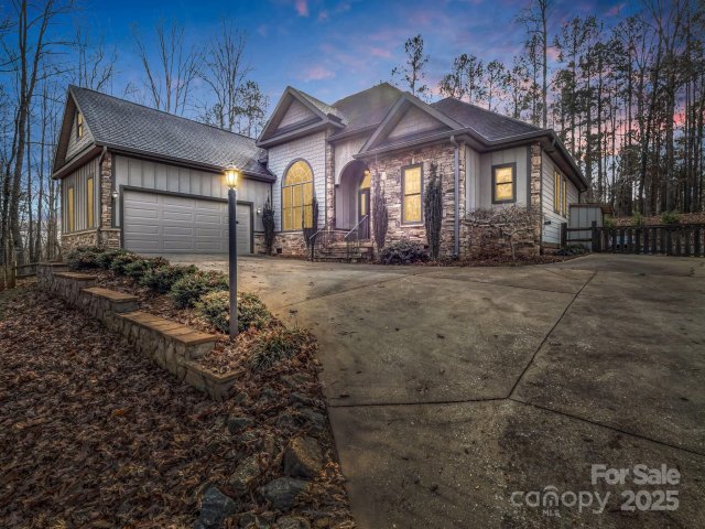 351 E Rambling Creek sold home in Vista At The Riverbank, Tryon, NC