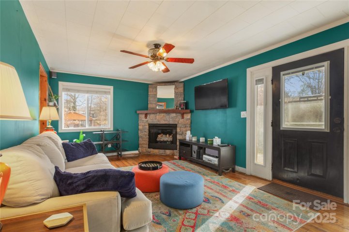 333 Oakview Park Road sold home in Oakview Park, Asheville, NC