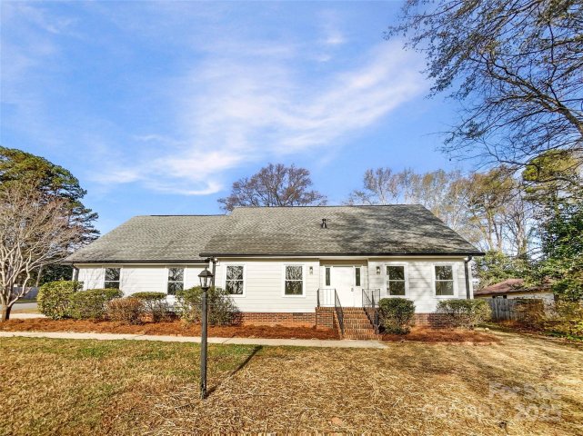 2400 Amity Avenue sold home in Gardner Woods, Gastonia, NC