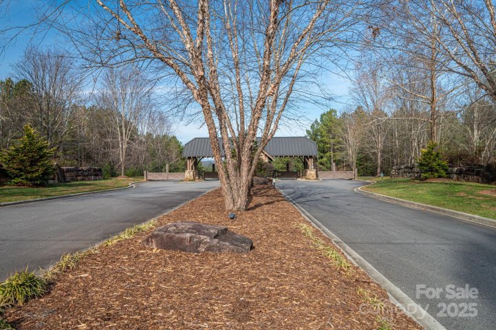 125 Catawba Cove Drive active home in Lake Rhodhiss Estates, Valdese, NC