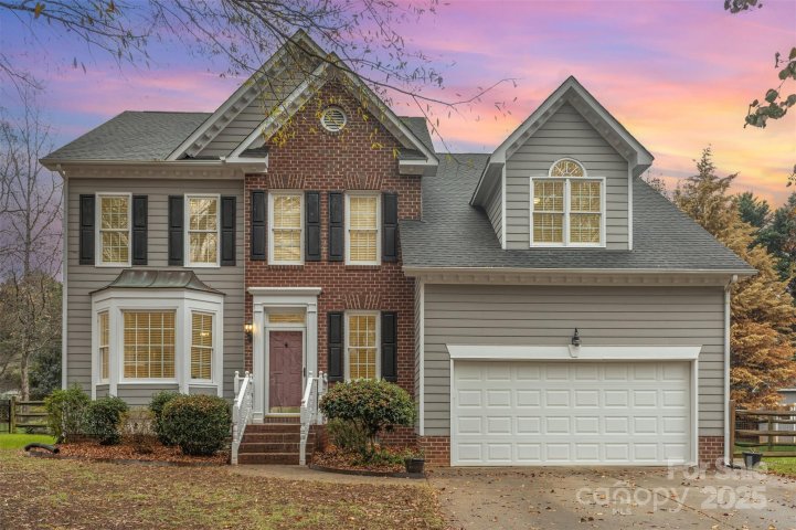 1210 Foxfield Road sold home in Hunter Oaks, Waxhaw, NC