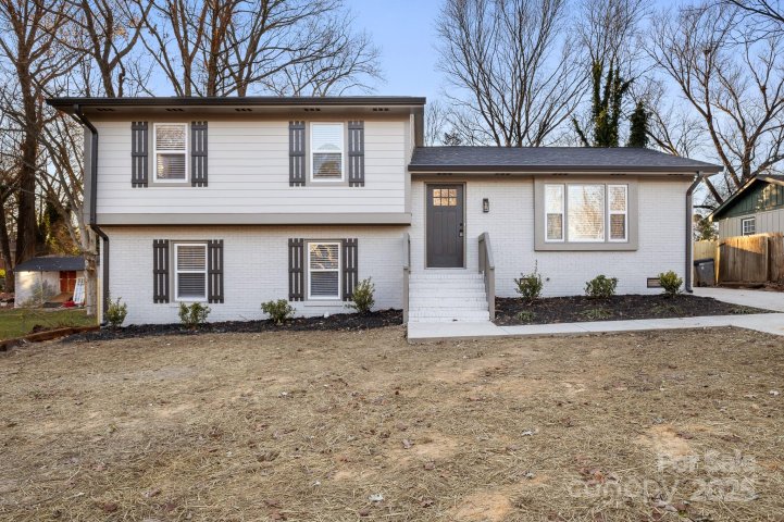 6133 Eagle Peak Drive sold home in Forest Pawtuckett, Charlotte, NC