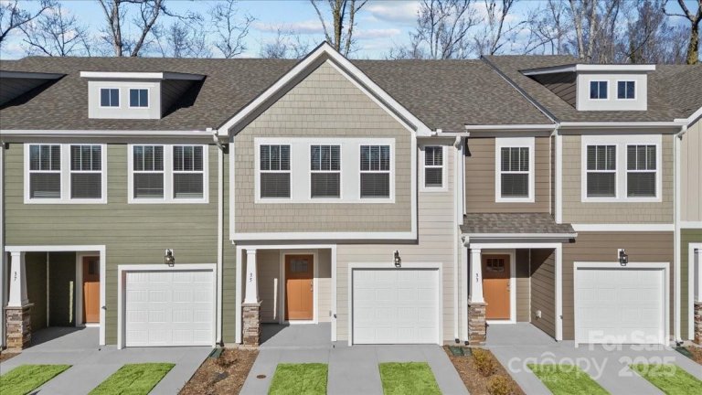 35 Moon Haven Way pending home in Clayton Crossing, Arden, NC