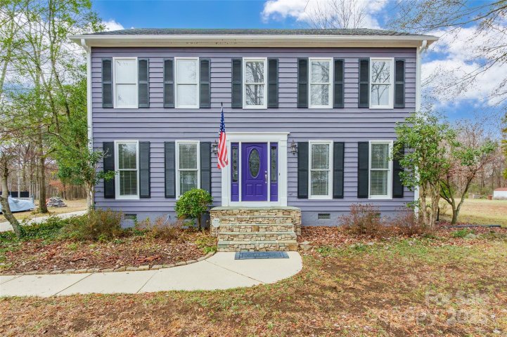 8230 Quail Hollow Drive active home in Stallings Glen, Harrisburg, NC