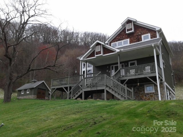 Homes in Spring Valley, Waynesville