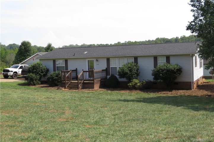 744 Spring Pointe Drive sold home in Spring Pointe Estates, Stony Point, NC