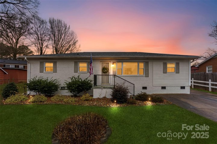 2615 Sherry Lane sold home in Crestwood, Gastonia, NC
