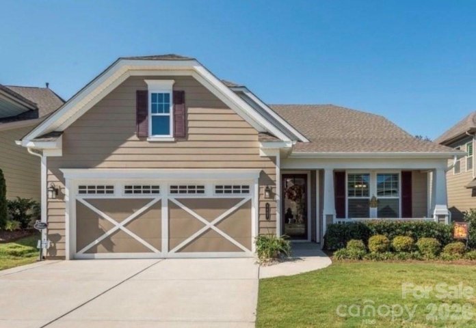 8407 Festival Way active home in Cresswind, Charlotte, NC