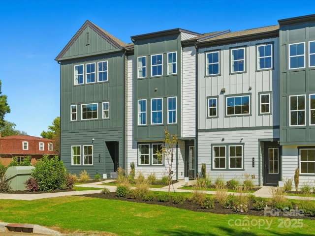 3009 Circles End pending home in Bellflower, Charlotte, NC