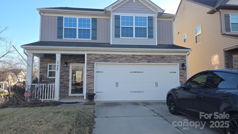 737 Centennial Street sold home in The Village At Parkside, Gastonia, NC