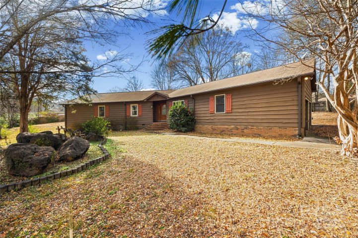 6233 Providence Court sold home in Freedom Acres, Concord, NC
