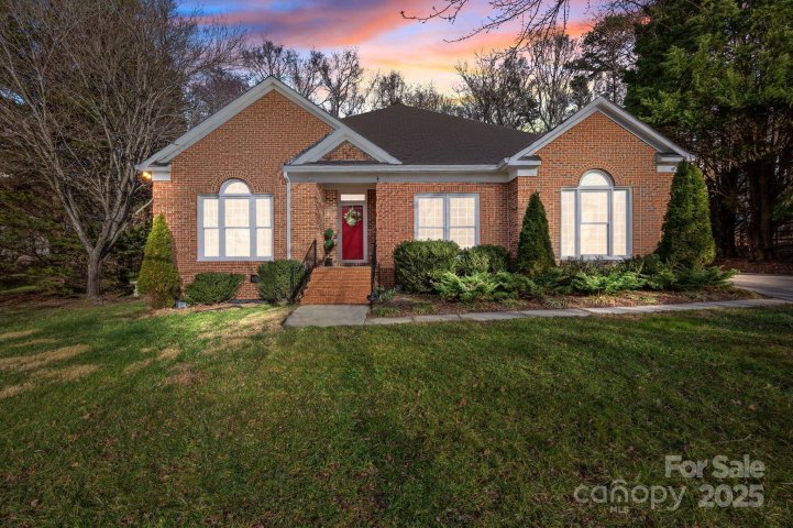 10012 Lattice Court sold home in Wellington, Charlotte, NC