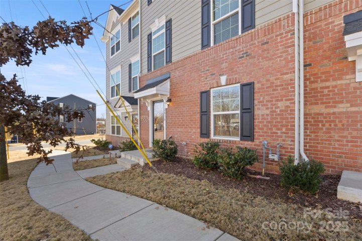 2016 Tupelo Grove Lane active home in Tupelo, Gastonia, NC