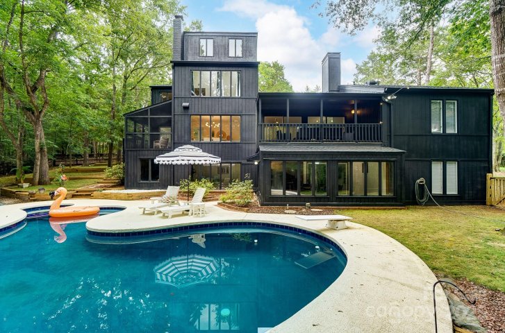 Homes in Five Knolls Estates, Charlotte