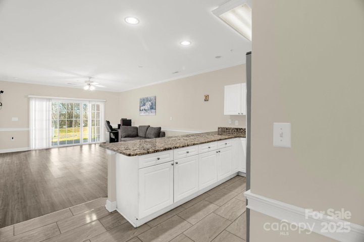 9047 Meadow Vista Road active home in Heatherstone, Charlotte, NC