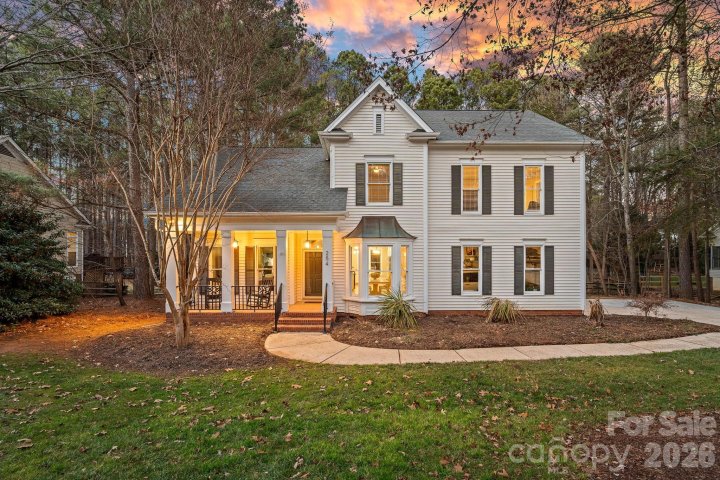 254 Bay Harbour Road pending home in The Harbour At The Pointe, Mooresville, NC