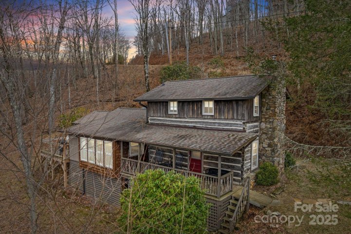 1040 Oak Ridge Lane sold home in Wolf Laurel Estates, Mars Hill, NC