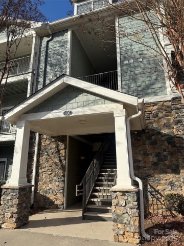 700 Vista Lake Drive sold home in Seasons At Biltmore Lake, Candler, NC