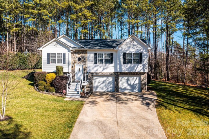 4984 Addison Lane pending home in Crystal Falls, Hickory, NC