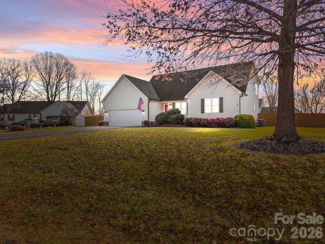 Homes in Kingstree, Salisbury