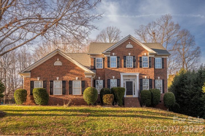 8202 Denholme Drive sold home in Quellin, Waxhaw, NC