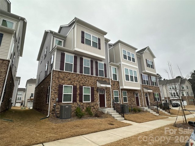Homes in Oaklawn, Huntersville