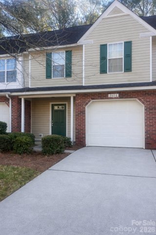 2056 University Heights Lane sold home in University Heights, Charlotte, NC