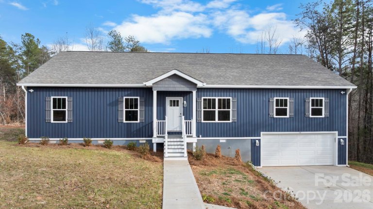 138 Cascades Drive sold home in Deercreek, Hickory, NC