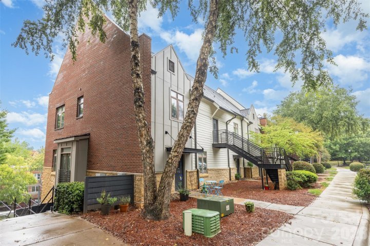 Homes in Condos In South Main Square, Davidson