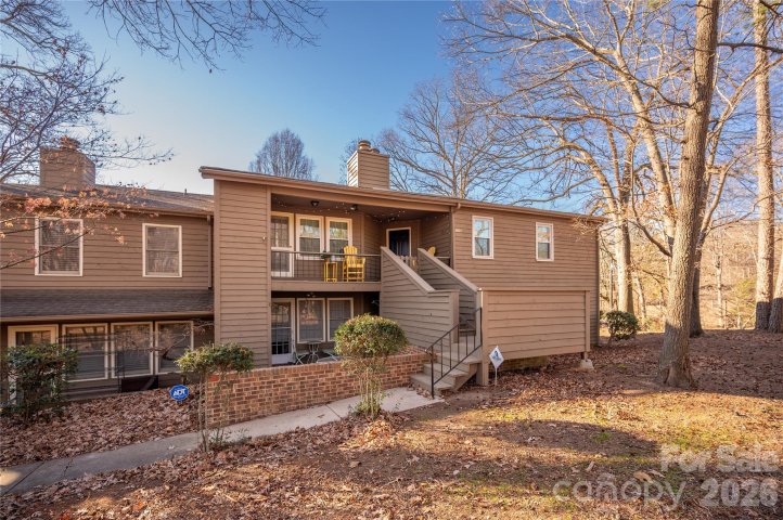 3805 Colony Crossing Drive pending home in Colony Crossing, Charlotte, NC