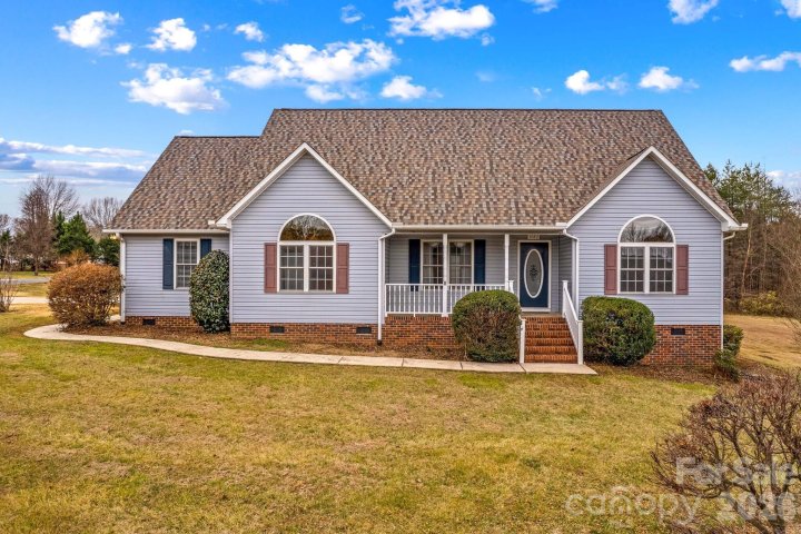 Homes in Kingstree, Salisbury