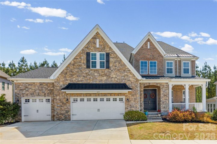 455 Brier Knob Drive pending home in Waterside At The Catawba, Fort Mill, SC